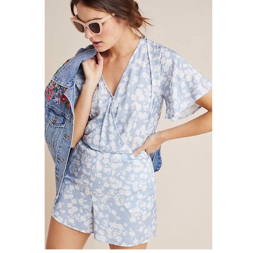 Anthropologie Cloth & Stone Blue and White Floral Surplice Romper in XS